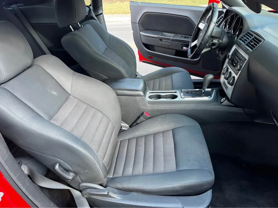 2010 Dodge Challenger 3rd Gen - Image 18 of 20