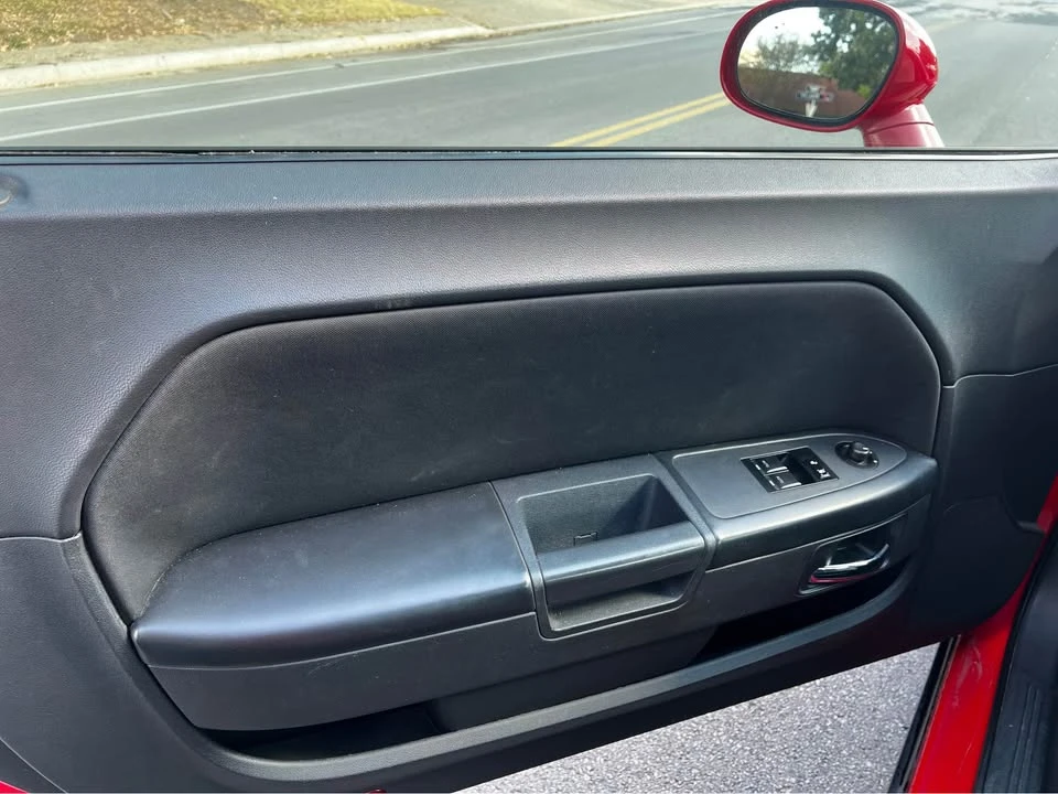 2010 Dodge Challenger 3rd Gen - Image 10 of 20