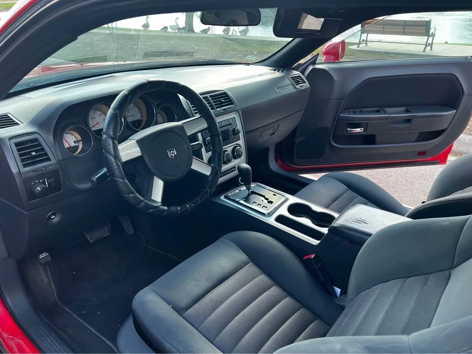2010 Dodge Challenger 3rd Gen - Image 14 of 20