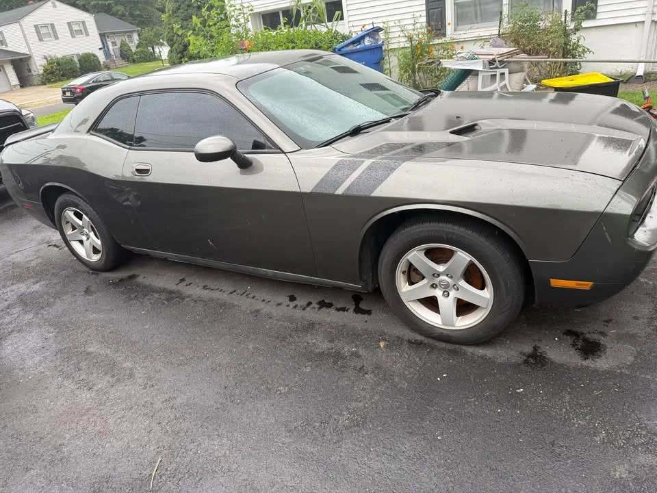 2010 Dodge Challenger 3rd Gen - Image 3 of 8