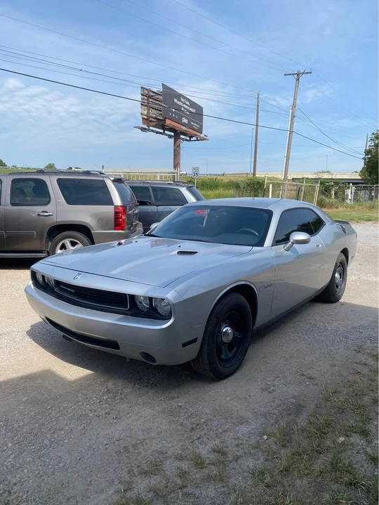 2010 Dodge Challenger 3rd Gen - Image 2 of 13