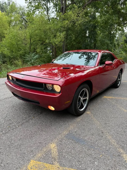 2010 Dodge Challenger 3rd Gen - Image 2 of 16