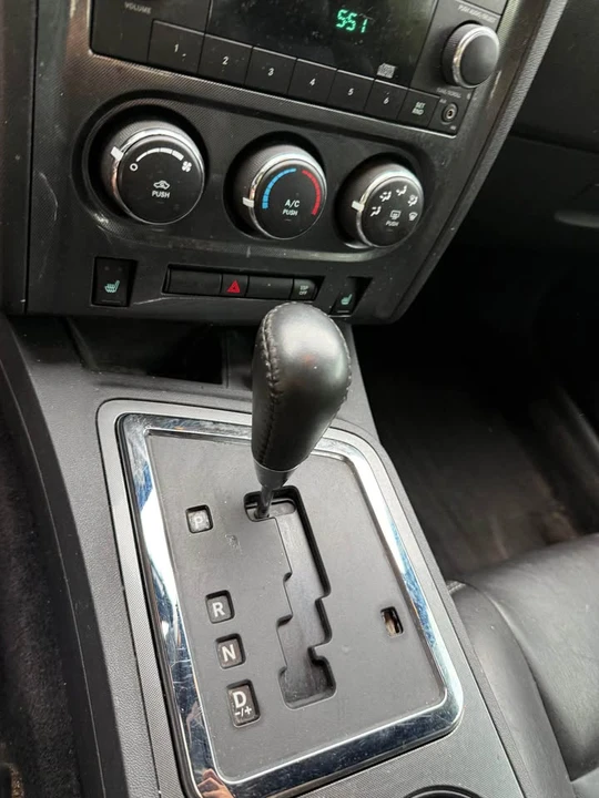 2010 Dodge Challenger 3rd Gen - Image 14 of 16