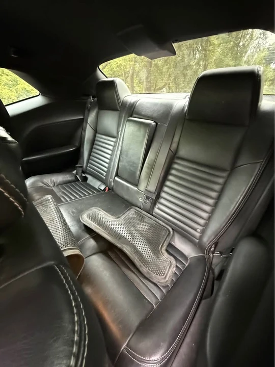 2010 Dodge Challenger 3rd Gen - Image 10 of 16