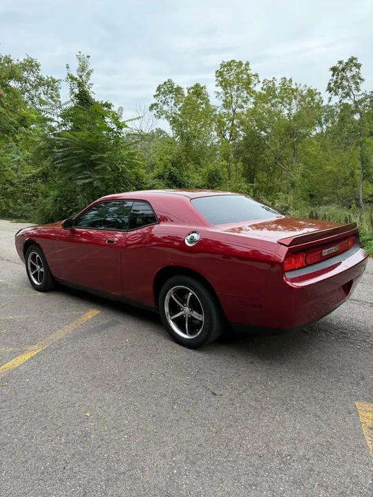 2010 Dodge Challenger 3rd Gen - Image 5 of 16