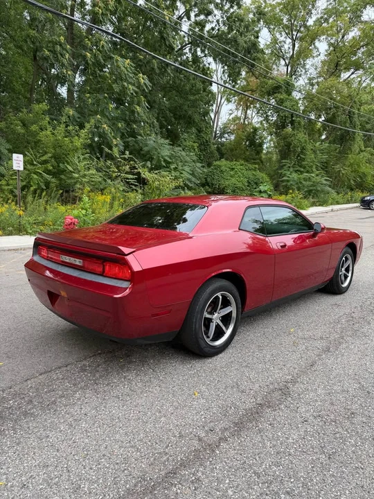 2010 Dodge Challenger 3rd Gen - Image 7 of 16