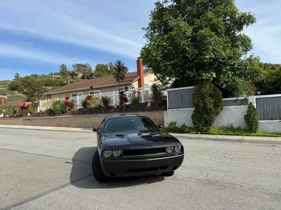 2010 Dodge Challenger 3rd Gen - Image 2 of 16