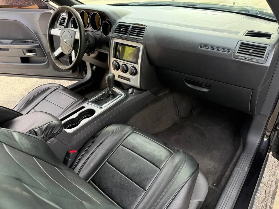 2010 Dodge Challenger 3rd Gen - Image 12 of 16