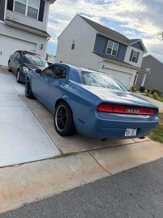 2010 Dodge Challenger 3rd Gen - Image 2 of 4