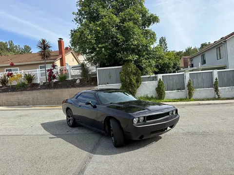 2010 Dodge Challenger SXT Coupe 2D
