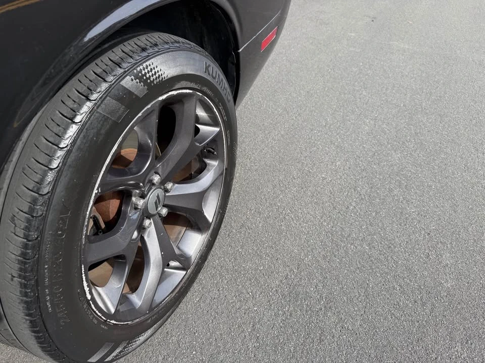 2010 Dodge Challenger 3rd Gen - Image 10 of 16