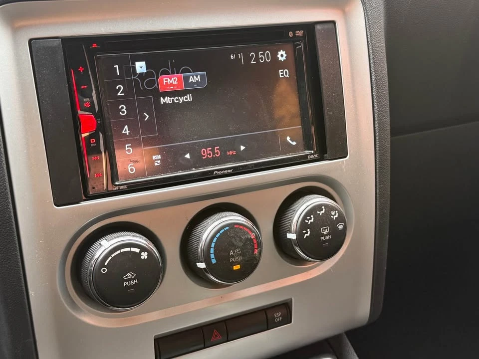 2010 Dodge Challenger 3rd Gen - Image 15 of 20