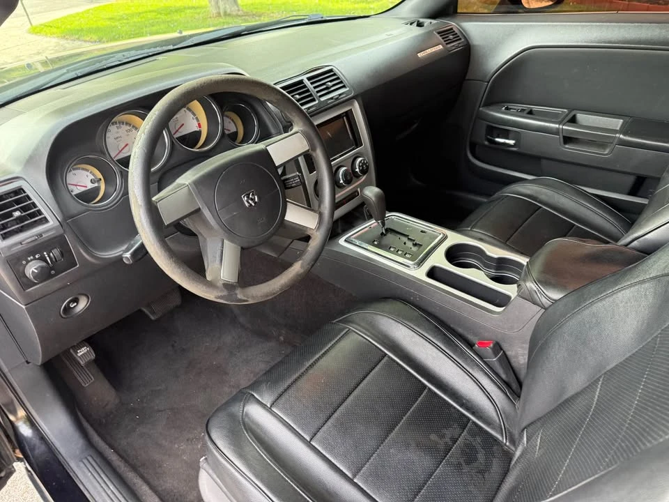 2010 Dodge Challenger 3rd Gen - Image 14 of 20