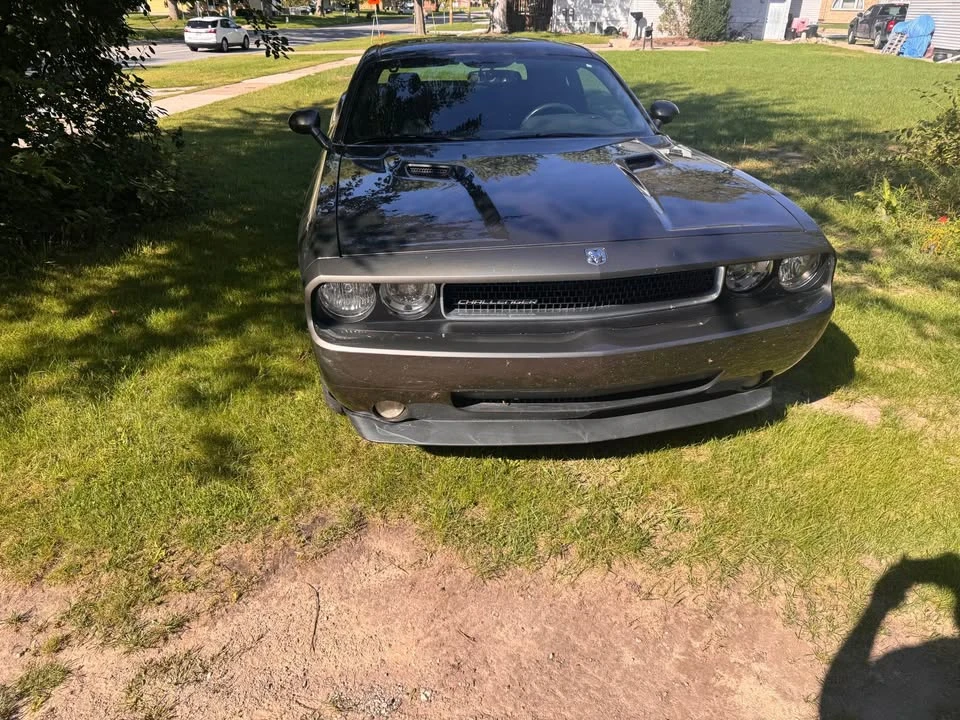 2010 Dodge Challenger 3rd Gen - Image 13 of 15