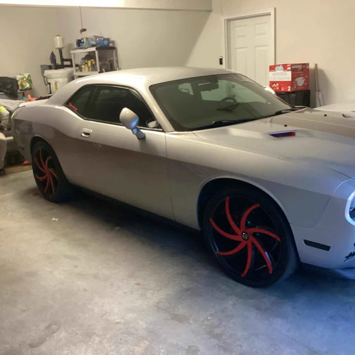 2010 Dodge Challenger 3rd Gen - Image 6 of 7
