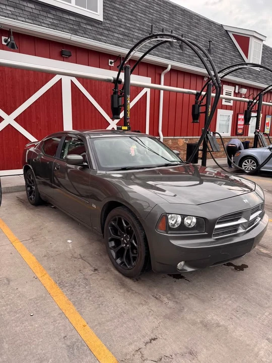 2010 Dodge Challenger 3rd Gen - Image 3 of 8