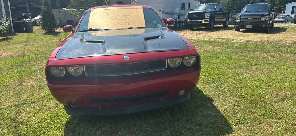 2010 Dodge Challenger 3rd Gen - Image 2 of 5