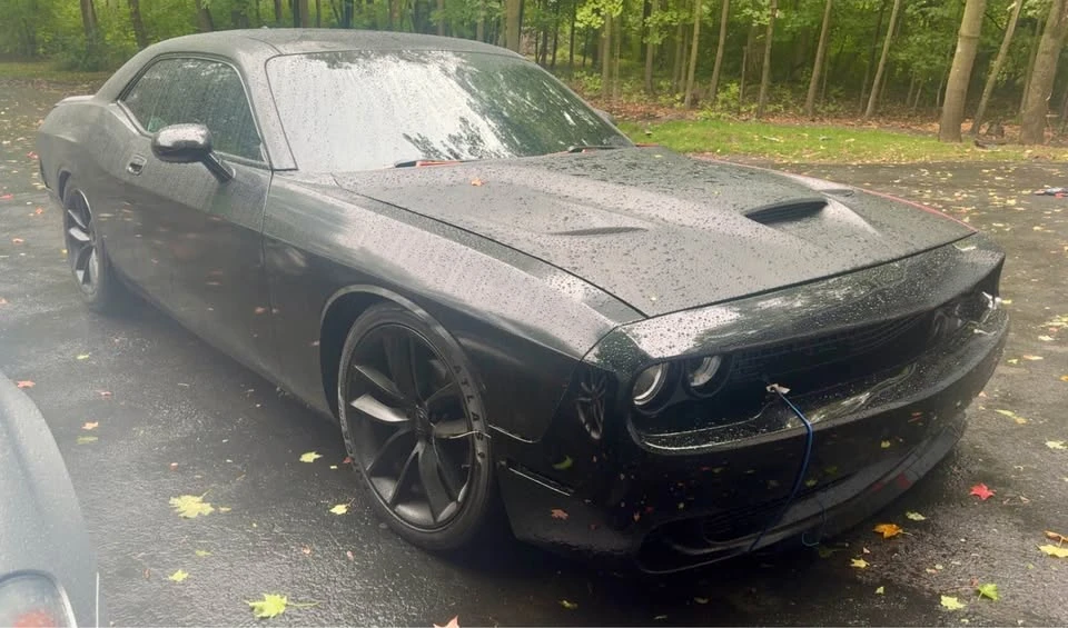 2010 Dodge Challenger 3rd Gen - Image 3 of 9