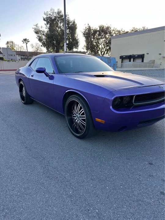 2010 Dodge Challenger 3rd Gen - Image 14 of 16