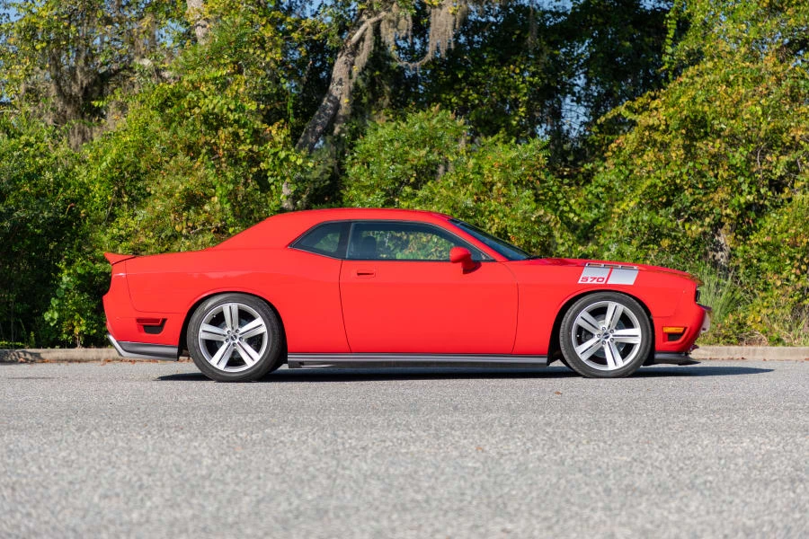 2010 Dodge Challenger 3rd Gen - Image 13 of 24
