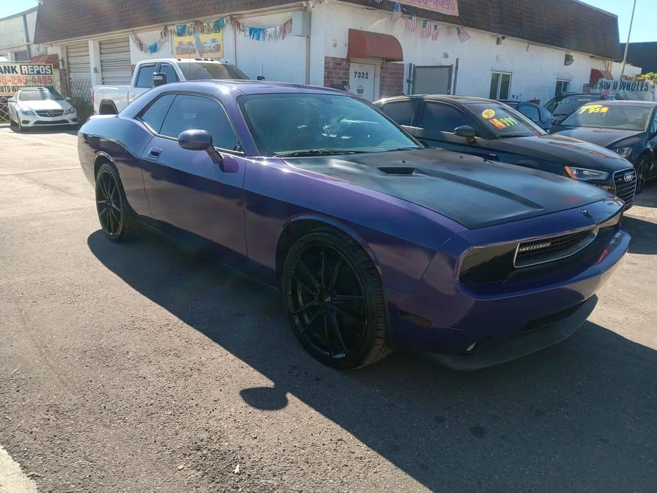 2010 Dodge Challenger 3rd Gen - Image 3 of 13