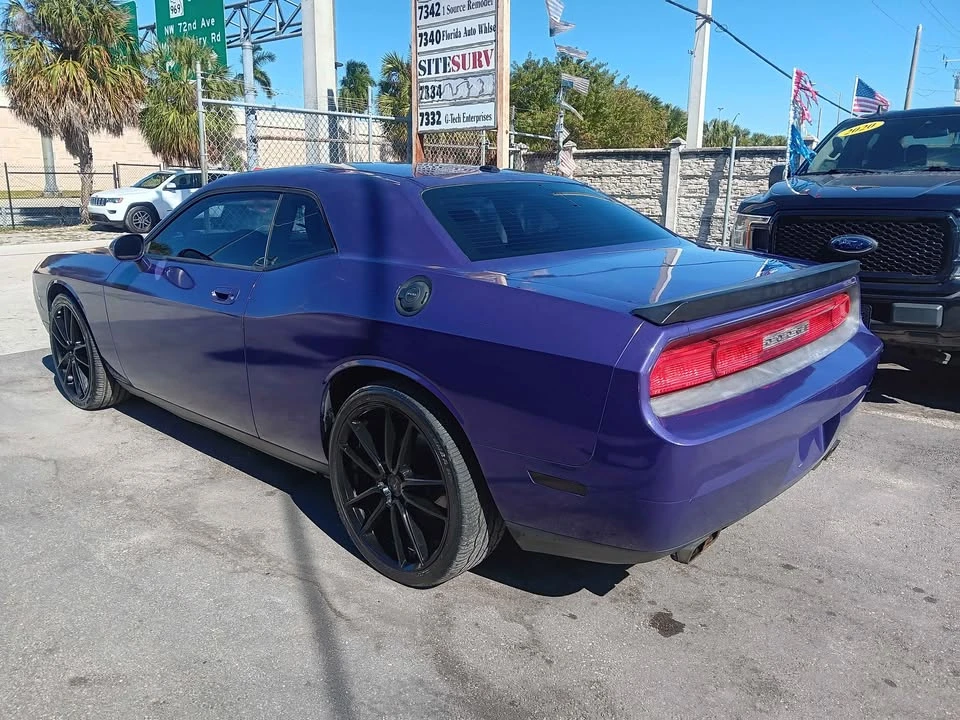 2010 Dodge Challenger 3rd Gen - Image 8 of 13