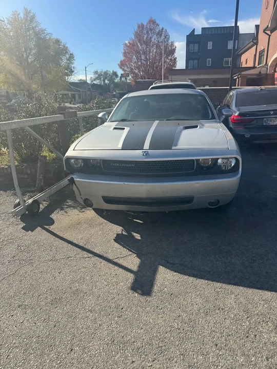 2010 Dodge Challenger 3rd Gen - Image 2 of 3