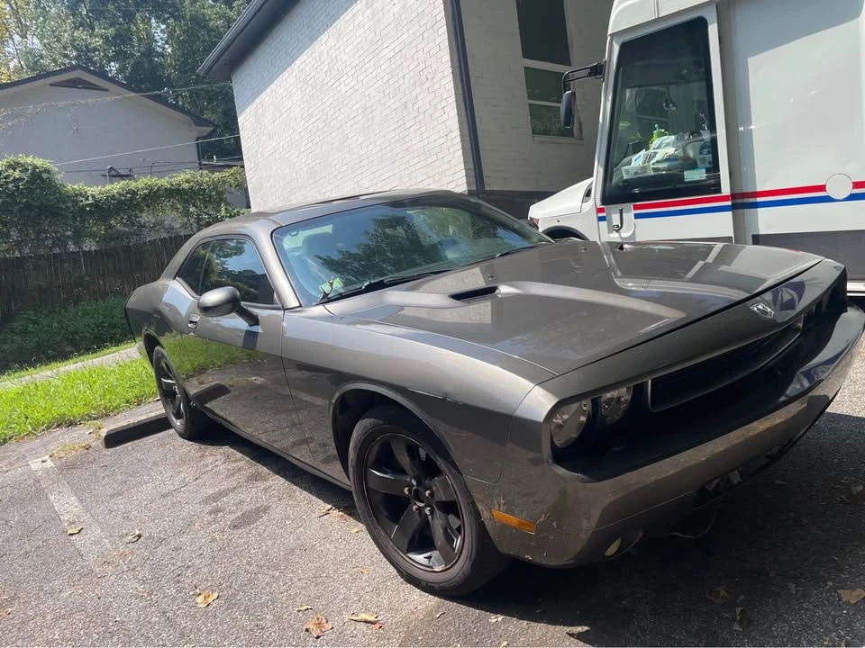 2010 Dodge Challenger 3rd Gen - Image 2 of 4