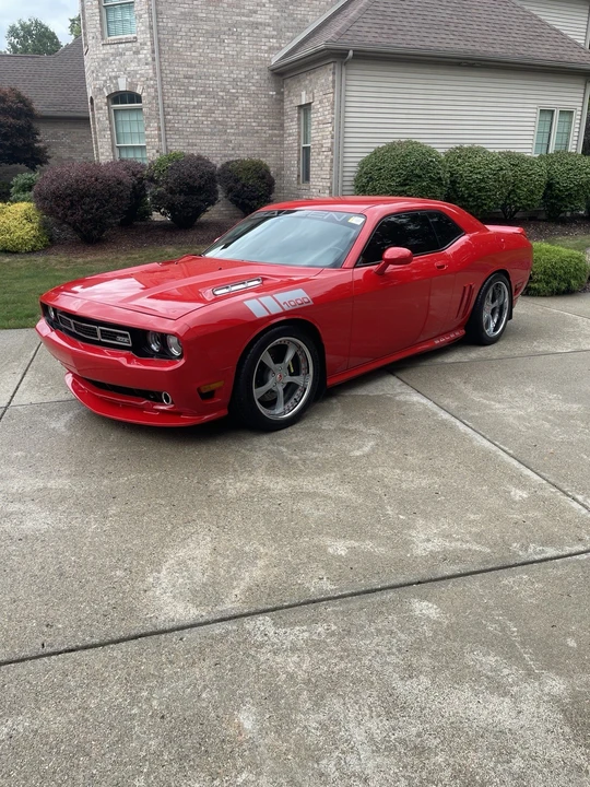 2010 Dodge Challenger - Image 9 of 28