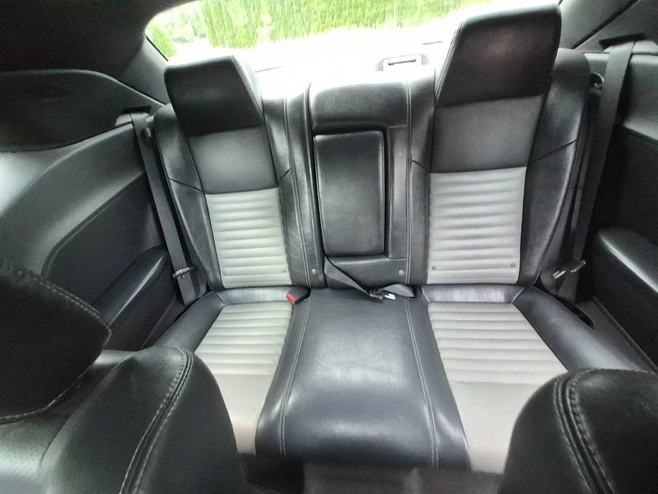 2010 Dodge Challenger 3rd Gen - Image 6 of 7