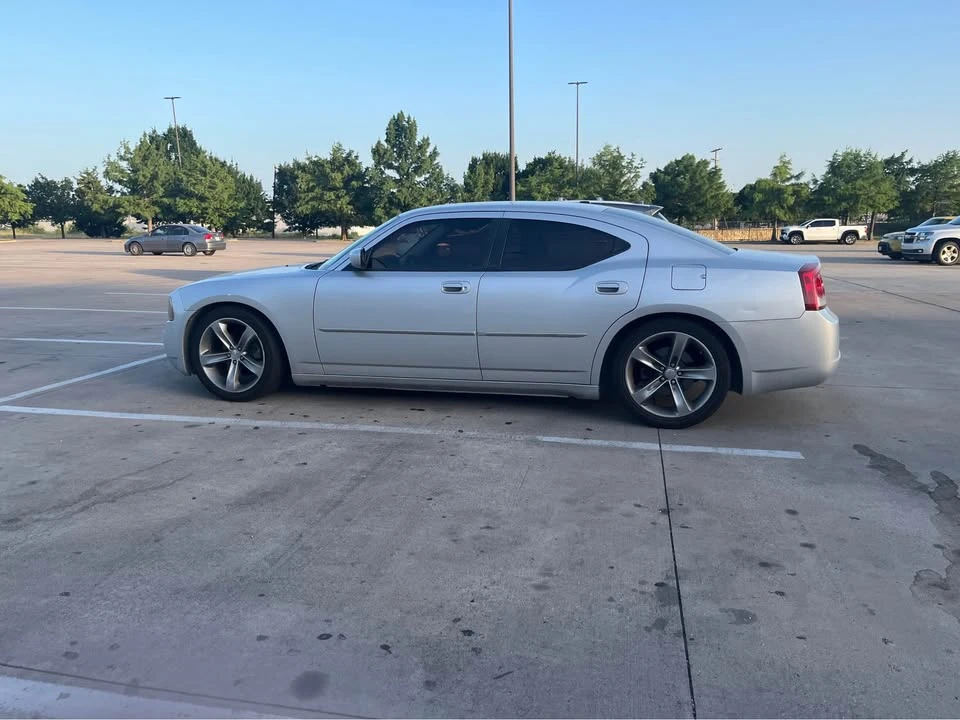 2010 Dodge Charger 6th Gen - Image 3 of 4