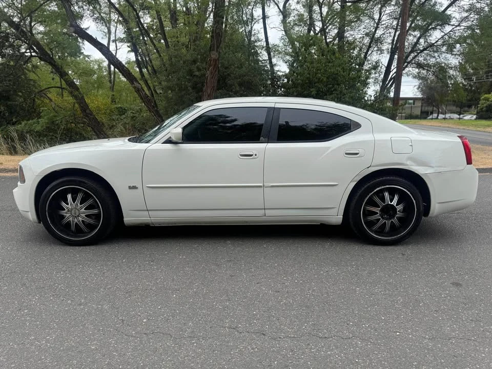 2010 Dodge Charger 6th Gen - Image 4 of 11