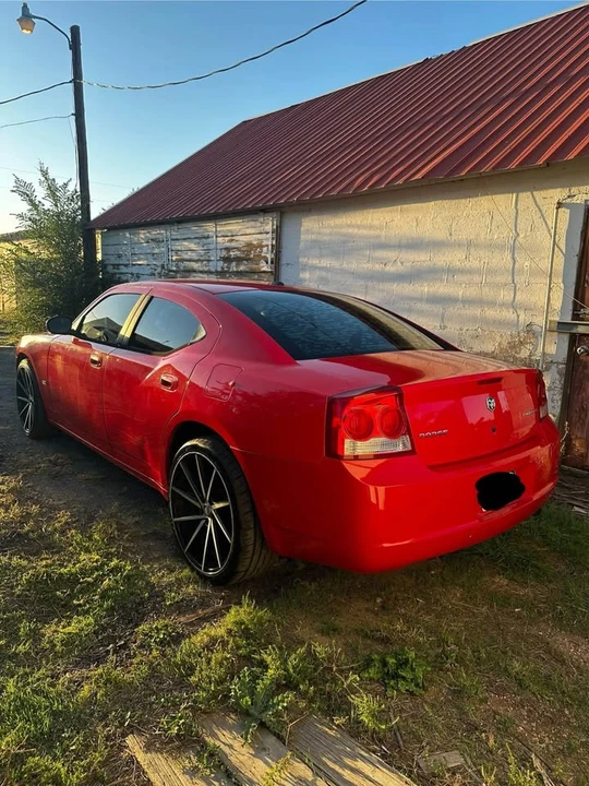 2010 Dodge Charger 6th Gen - Image 3 of 7