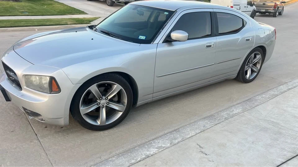 2010 Dodge Charger 6th Gen - Image 4 of 5