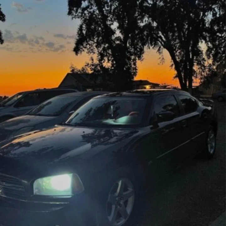 2010 Dodge Charger 6th Gen - Image 2 of 3