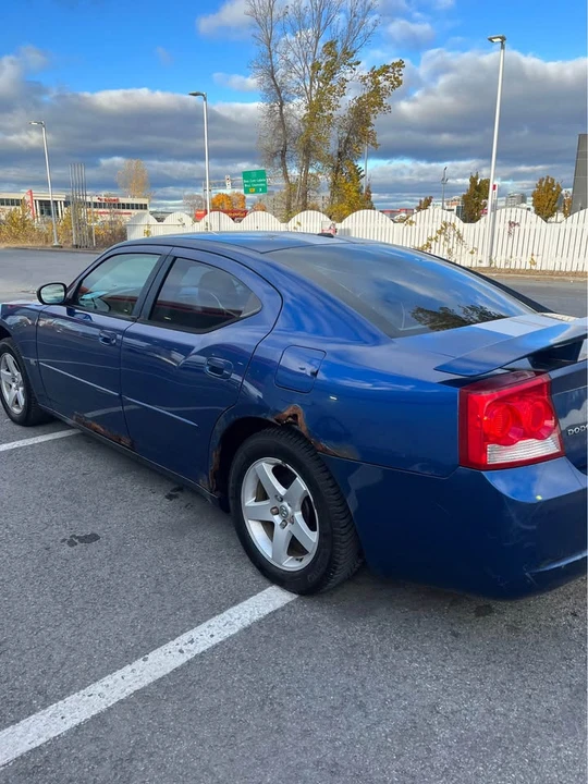 2010 Dodge Charger 6th Gen - Image 7 of 15