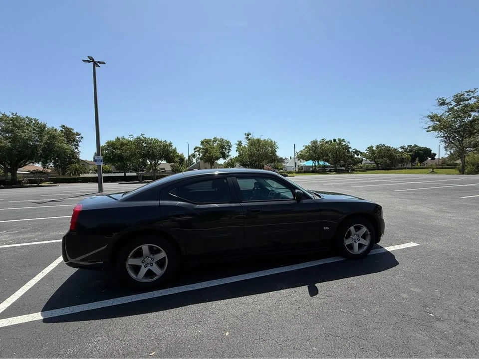 2010 Dodge Charger 6th Gen - Image 3 of 4