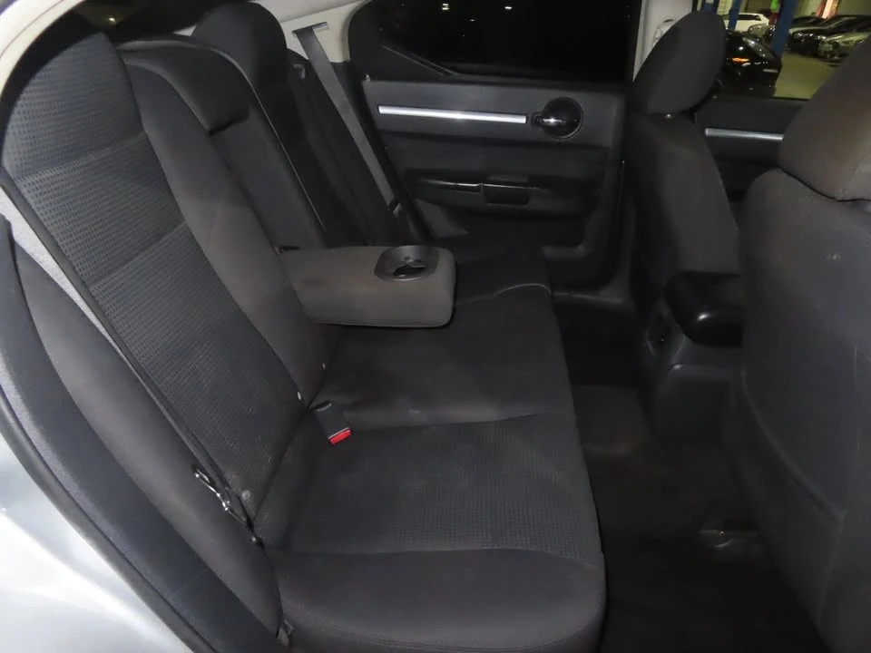 2010 Dodge Charger 6th Gen - Image 19 of 20