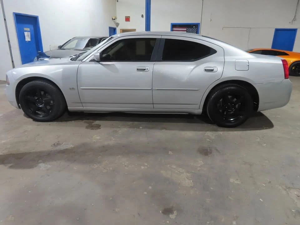 2010 Dodge Charger 6th Gen - Image 9 of 20