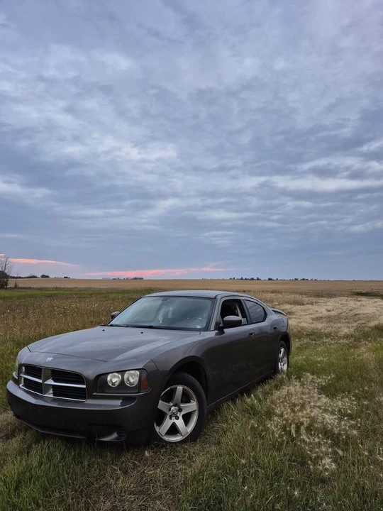 2010 Dodge Charger 6th Gen - Image 3 of 4