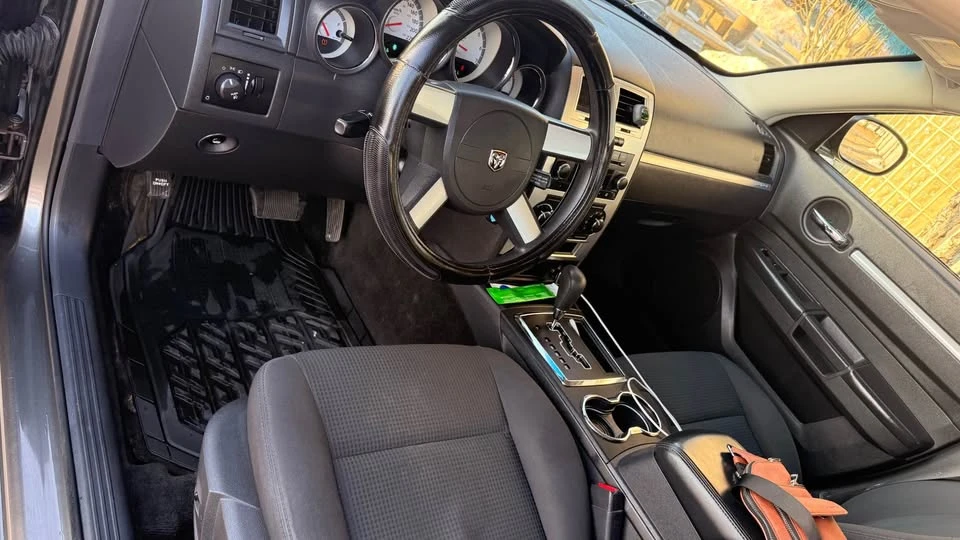 2010 Dodge Charger 6th Gen - Image 7 of 11