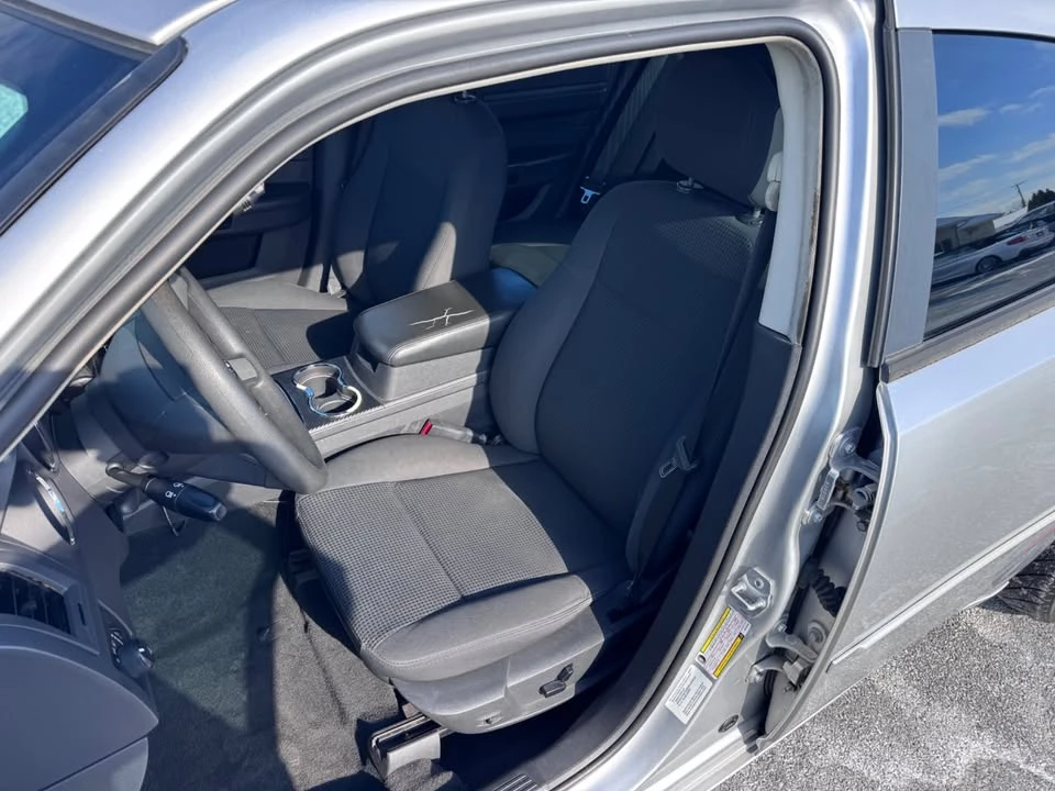 2010 Dodge Charger 6th Gen - Image 11 of 20