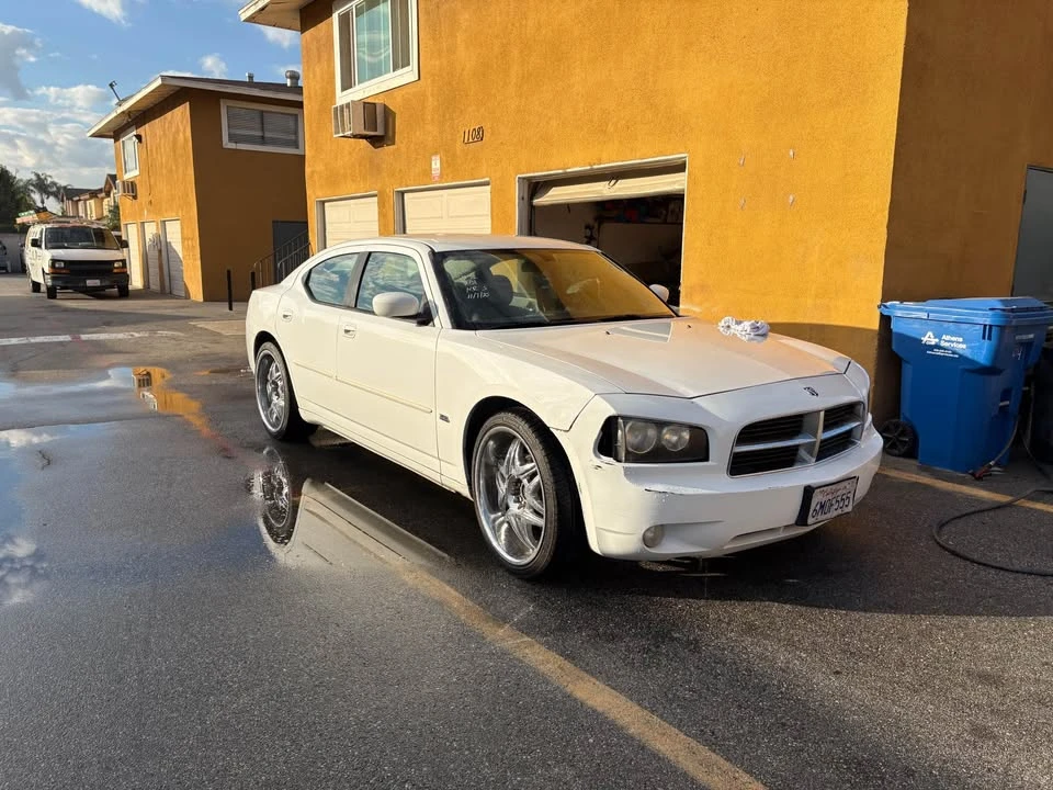 2010 Dodge Charger 6th Gen - Image 10 of 12