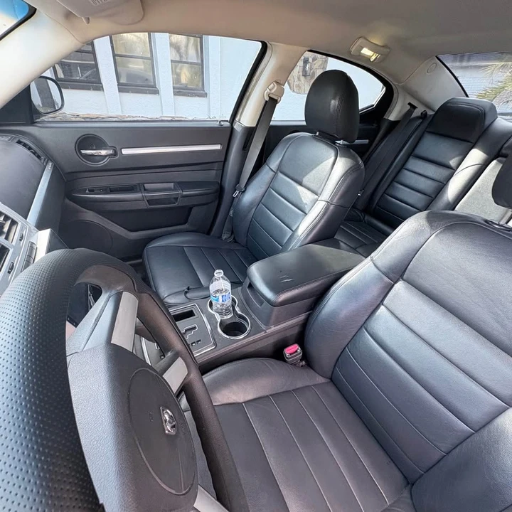 2010 Dodge Charger 6th Gen - Image 3 of 5