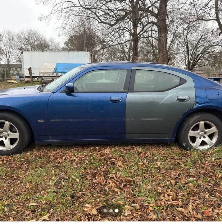 2010 Dodge Charger 6th Gen - Image 2 of 2