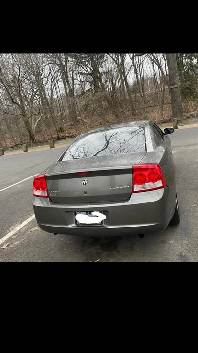 2010 Dodge Charger 6th Gen - Image 2 of 4