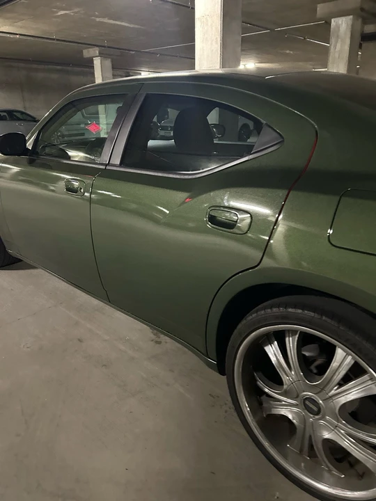 2010 Dodge Charger 6th Gen - Image 5 of 9
