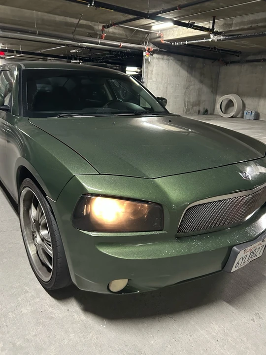 2010 Dodge Charger 6th Gen - Image 2 of 9