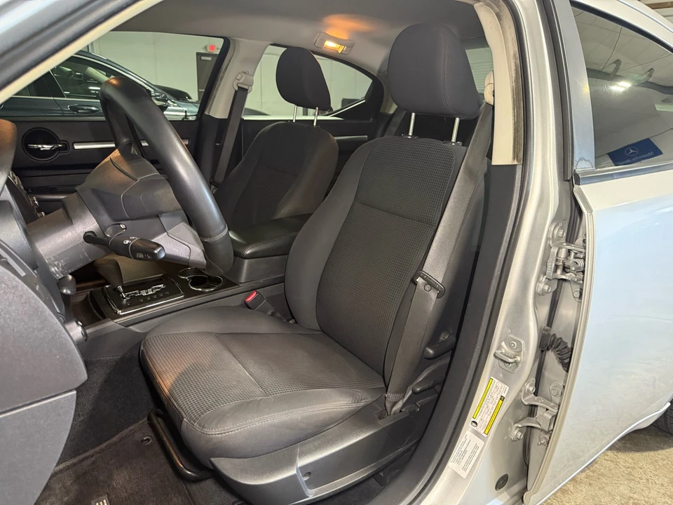 2010 Dodge Charger 6th Gen - Image 11 of 21