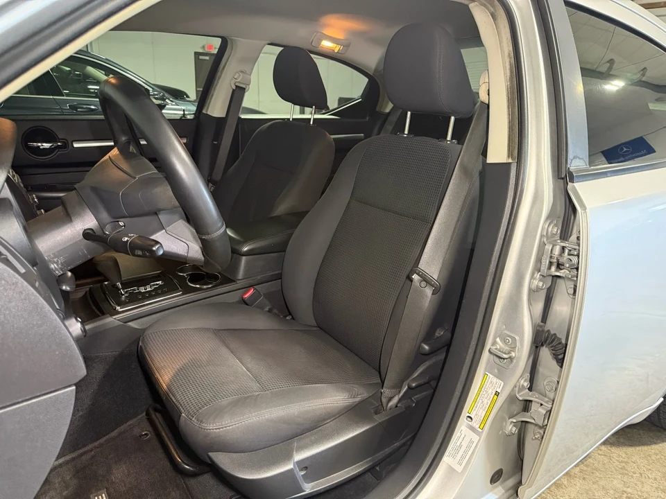 2010 Dodge Charger 6th Gen - Image 11 of 21